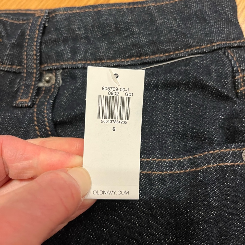 NWT Old Navy Dark Wash Straight Jeans - Picture 5 of 5